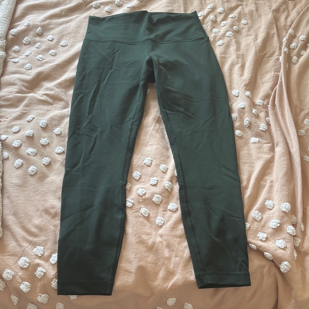 Lululemon Wunder Train 25 in Leggings in Forest Green